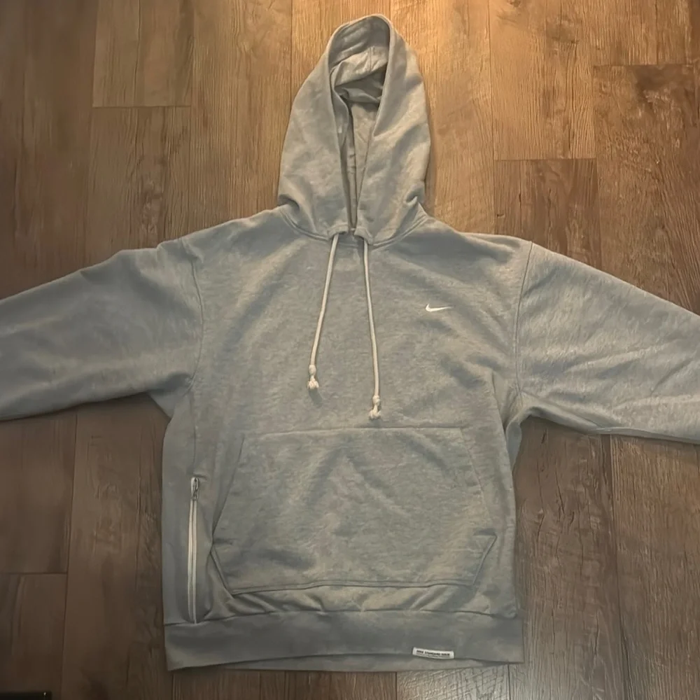 Nike Standard Issue Hoodie - Picture 1 of 6
